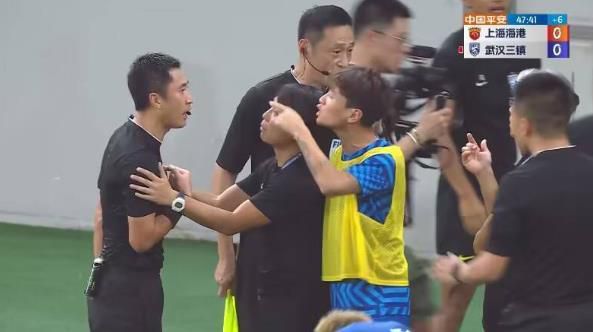 在五大联赛2023年同期，切尔西输球场次只比3支球队少：阿尔梅里亚（输24场）、不莱梅（输20场）、恩波利（输20场）。